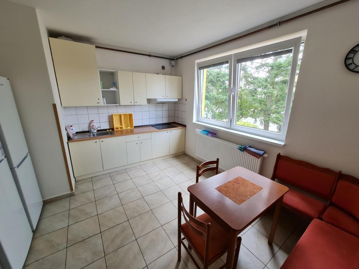 Nika Beds Hotel Пардубице Екстериор снимка