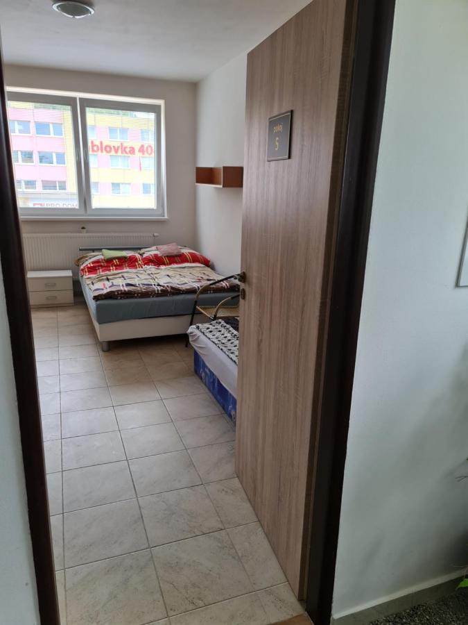 Nika Beds Hotel Пардубице Екстериор снимка