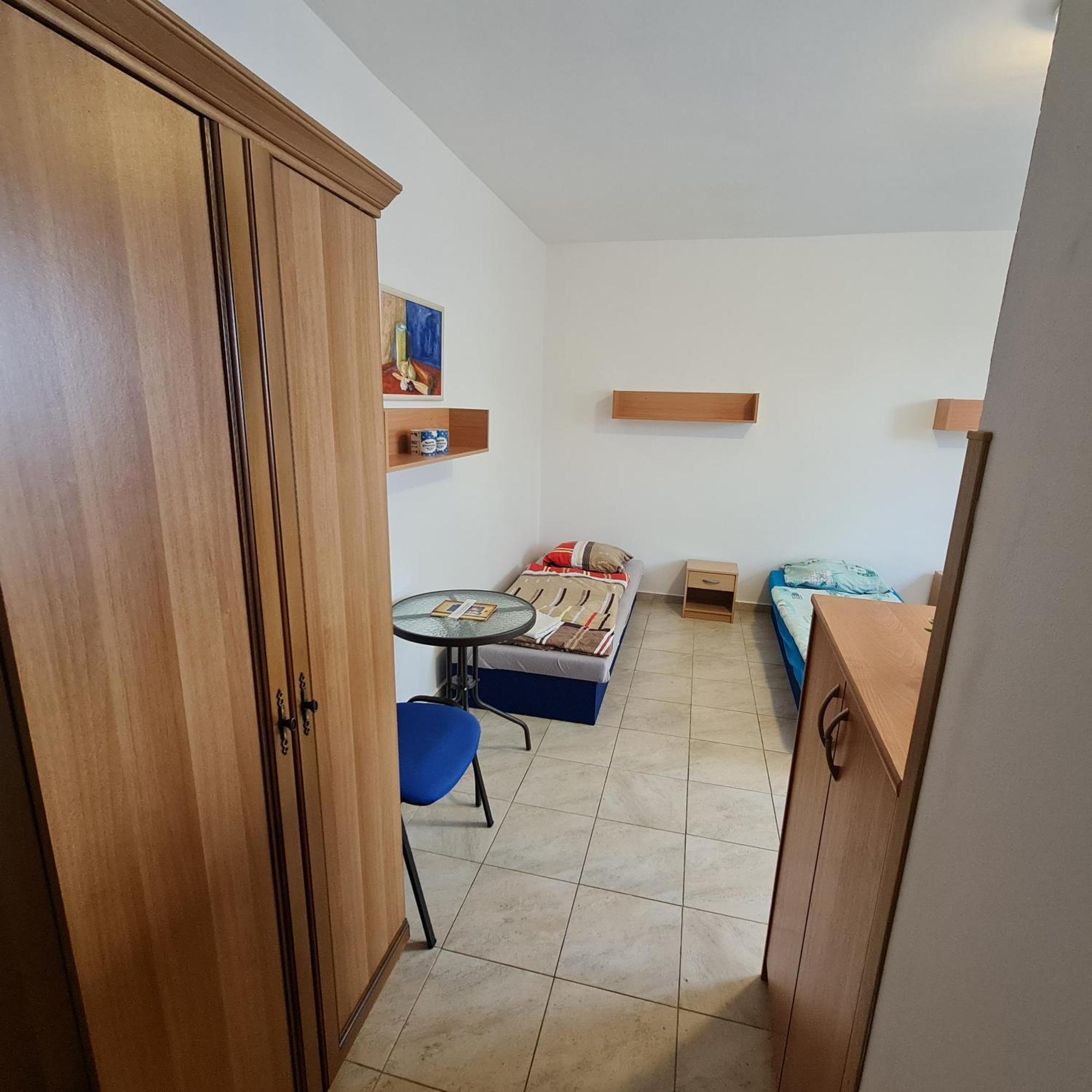 Nika Beds Hotel Пардубице Екстериор снимка